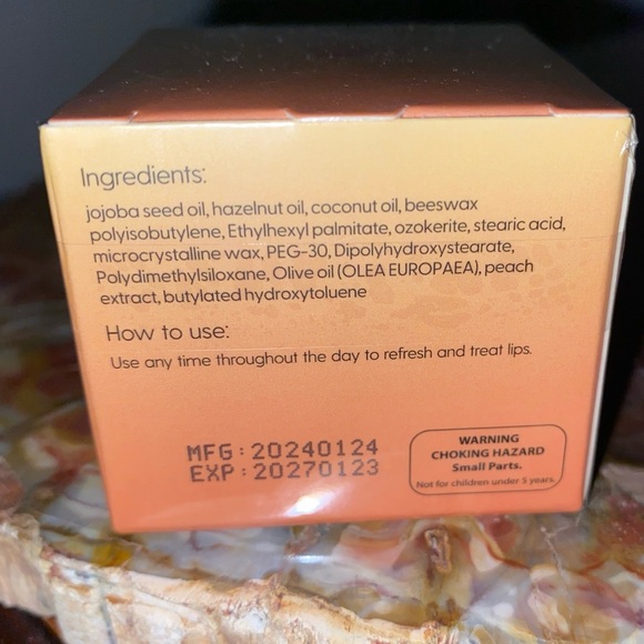 Peach 🍑 Bee Balm Lip Propolis Balm Pot - Picture 8 of 9